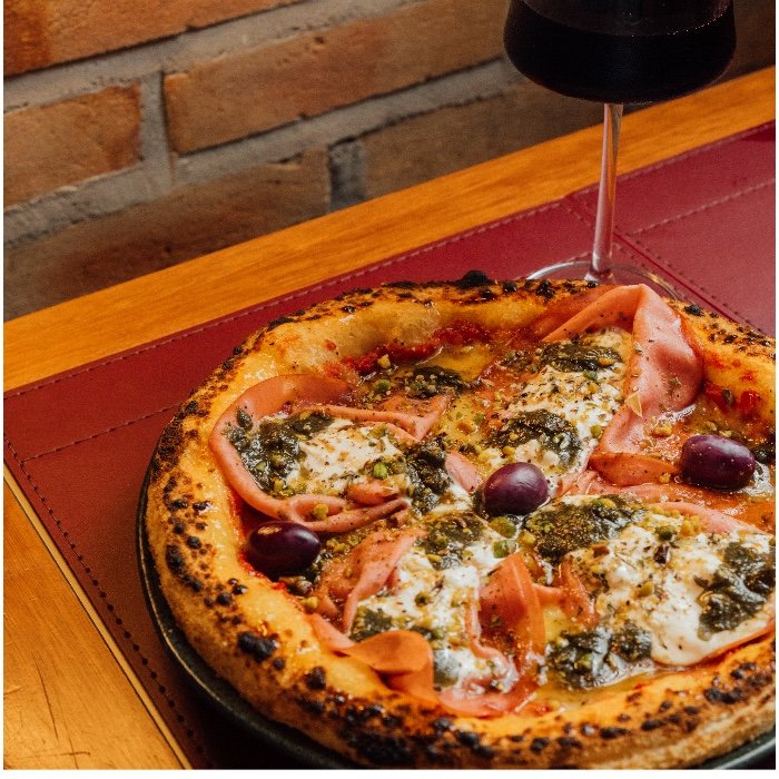 Pizza artesanal da Casa Faísca